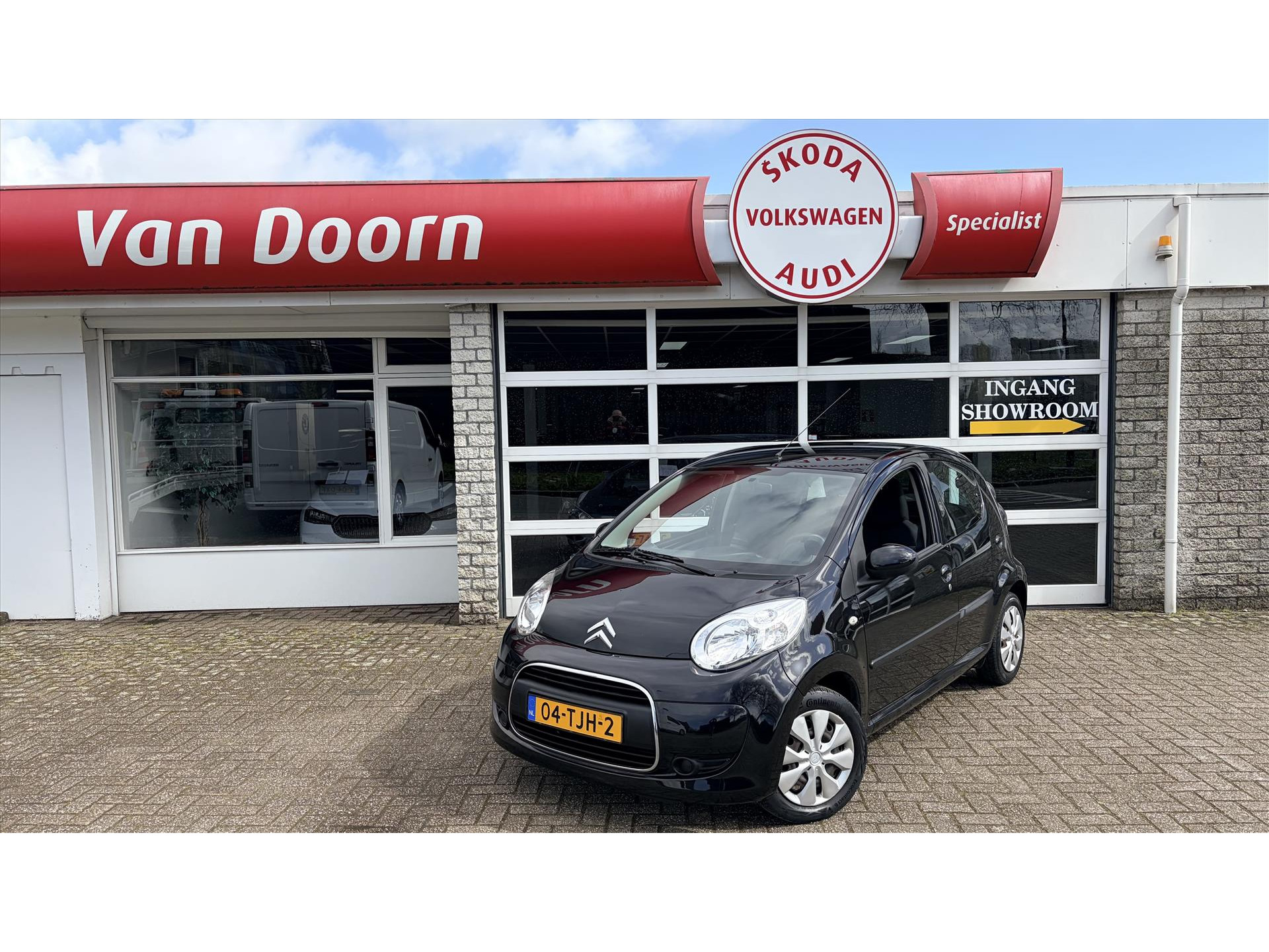 52247650